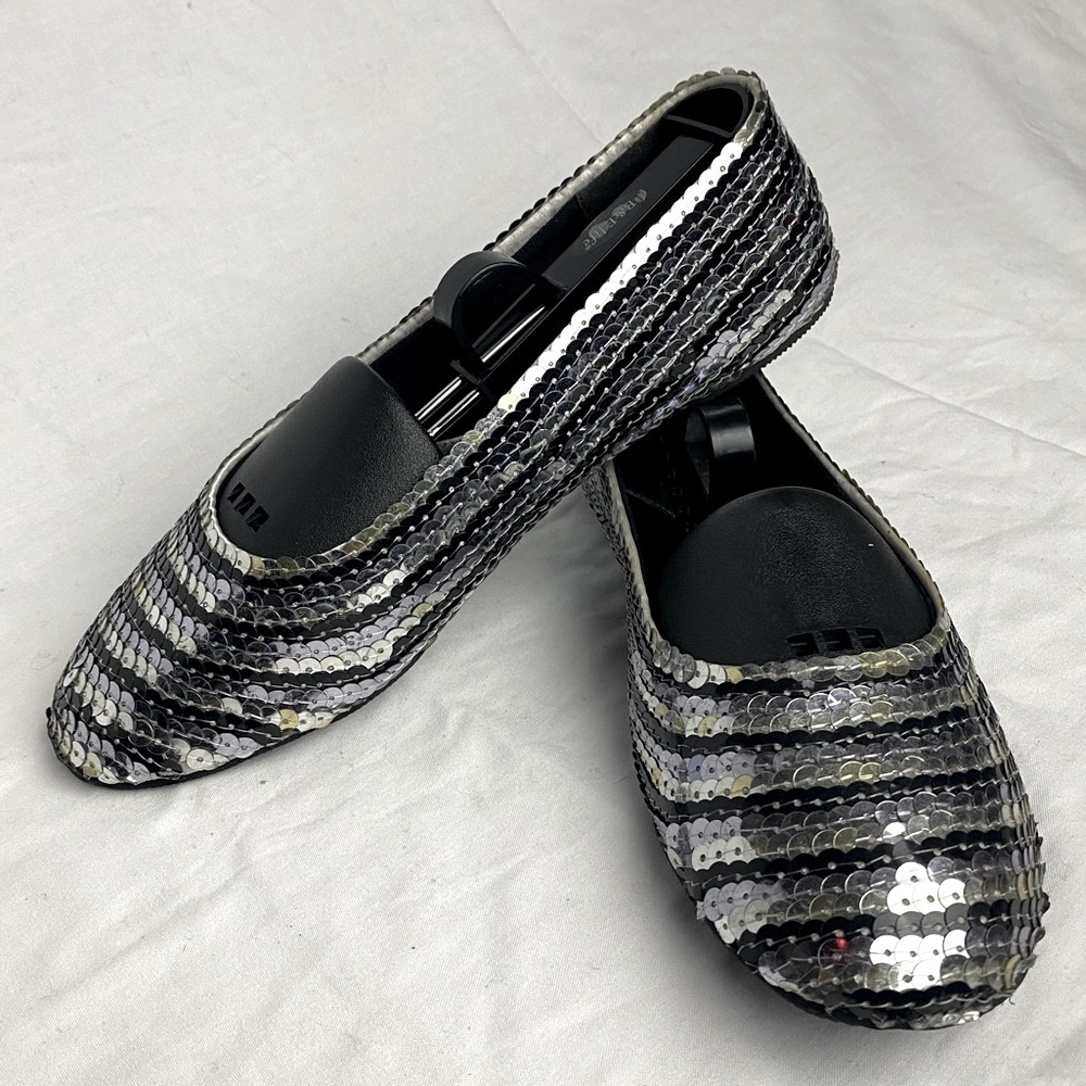 Old Navy Black and Silver Sequin Flats, Women’s Size 8